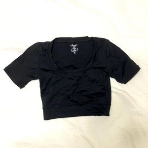 Capezio crop top black Sz Med womens workout top